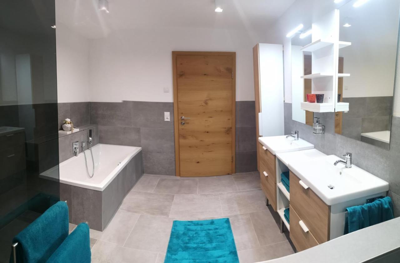 Apart Mountainview Bruck am Ziller ภายนอก รูปภาพ
